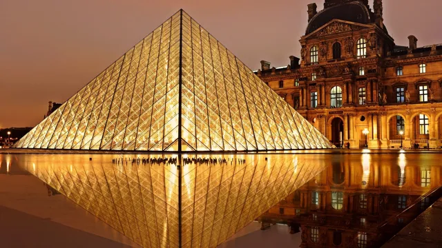 Canva Clear Glass Museum During Golden Hour