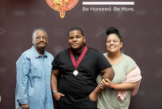 MemberwithfamilyatSD_2022